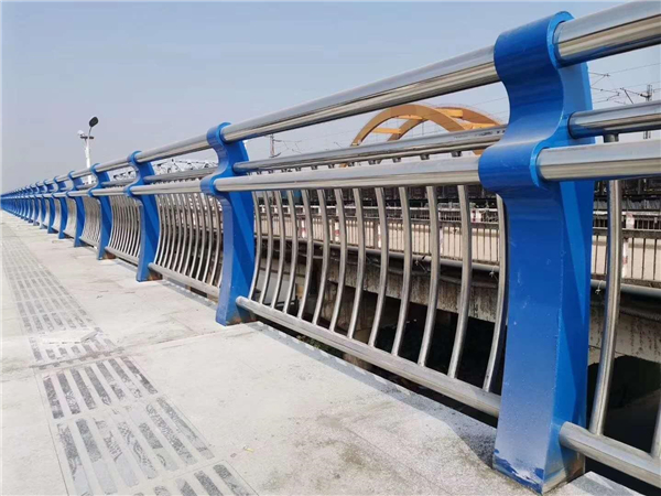 红桥304不锈钢复合管护栏的生产工艺揭秘